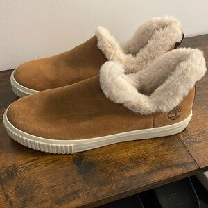 Timberland faux fur lined boot flats chestnut size 8.5